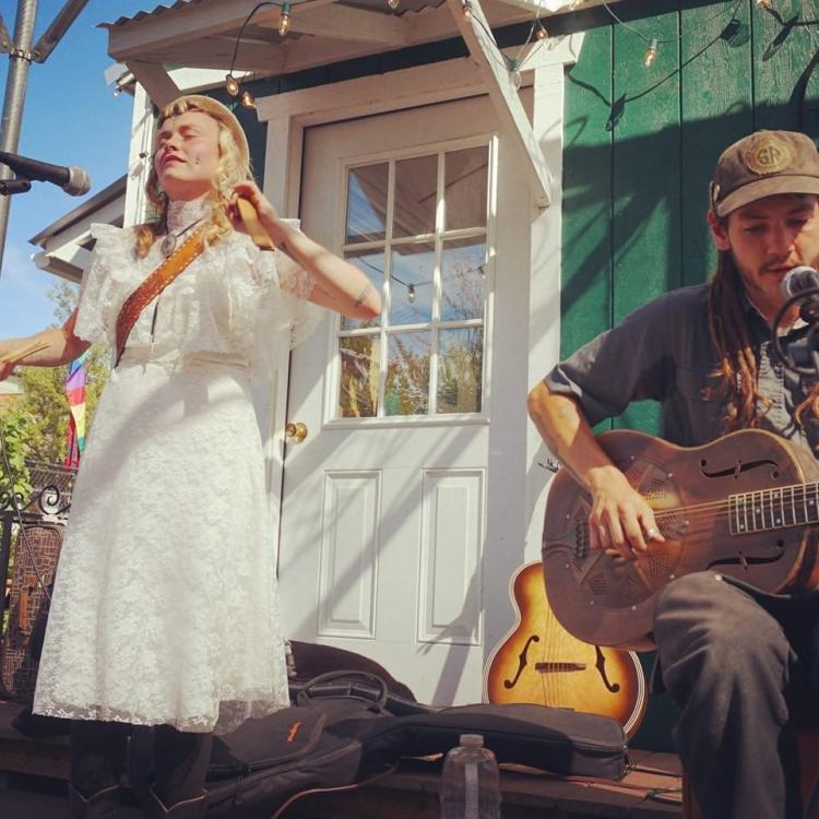 Westbound Coyote Stringband